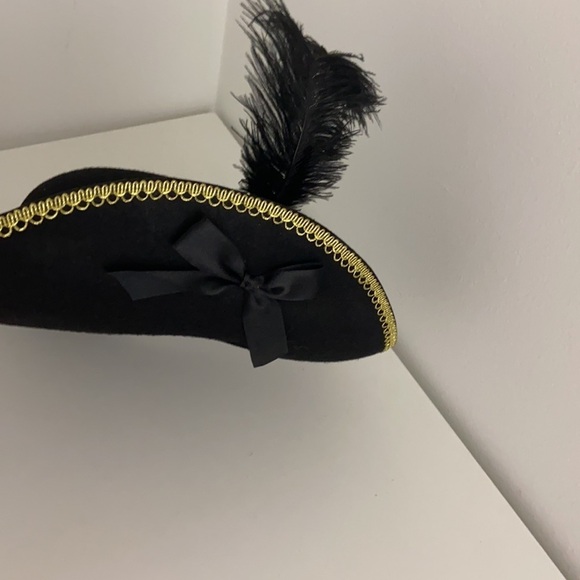 Dream girl women’s pirate costume size large with hat Preloved - Picture 4 of 4